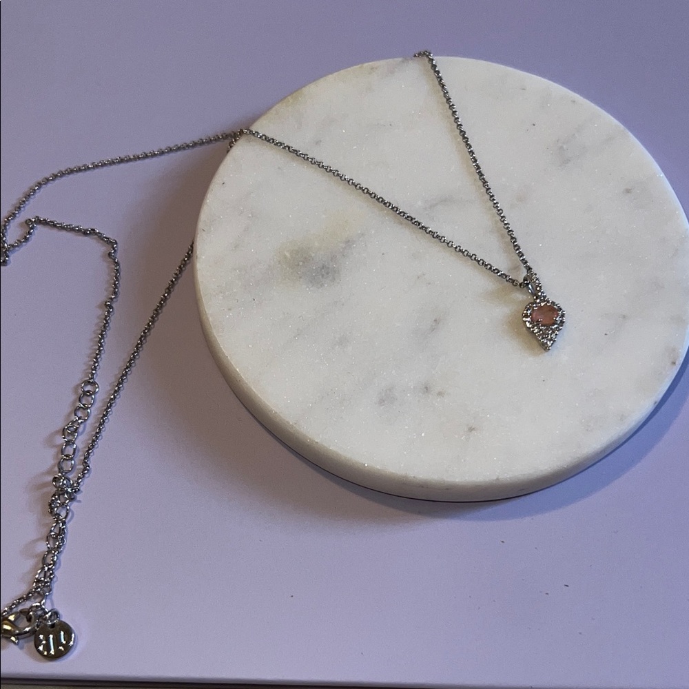 Chic Silver Necklace with Pink Teardrop Pendant